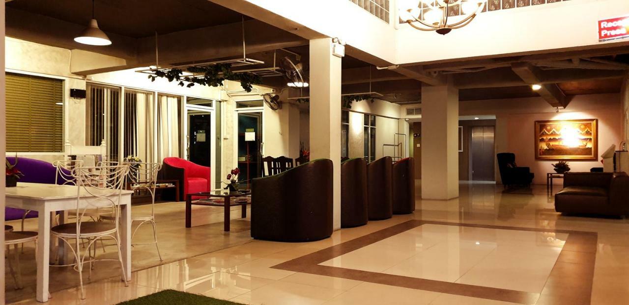 The Canal Hotel Бангкок Экстерьер фото